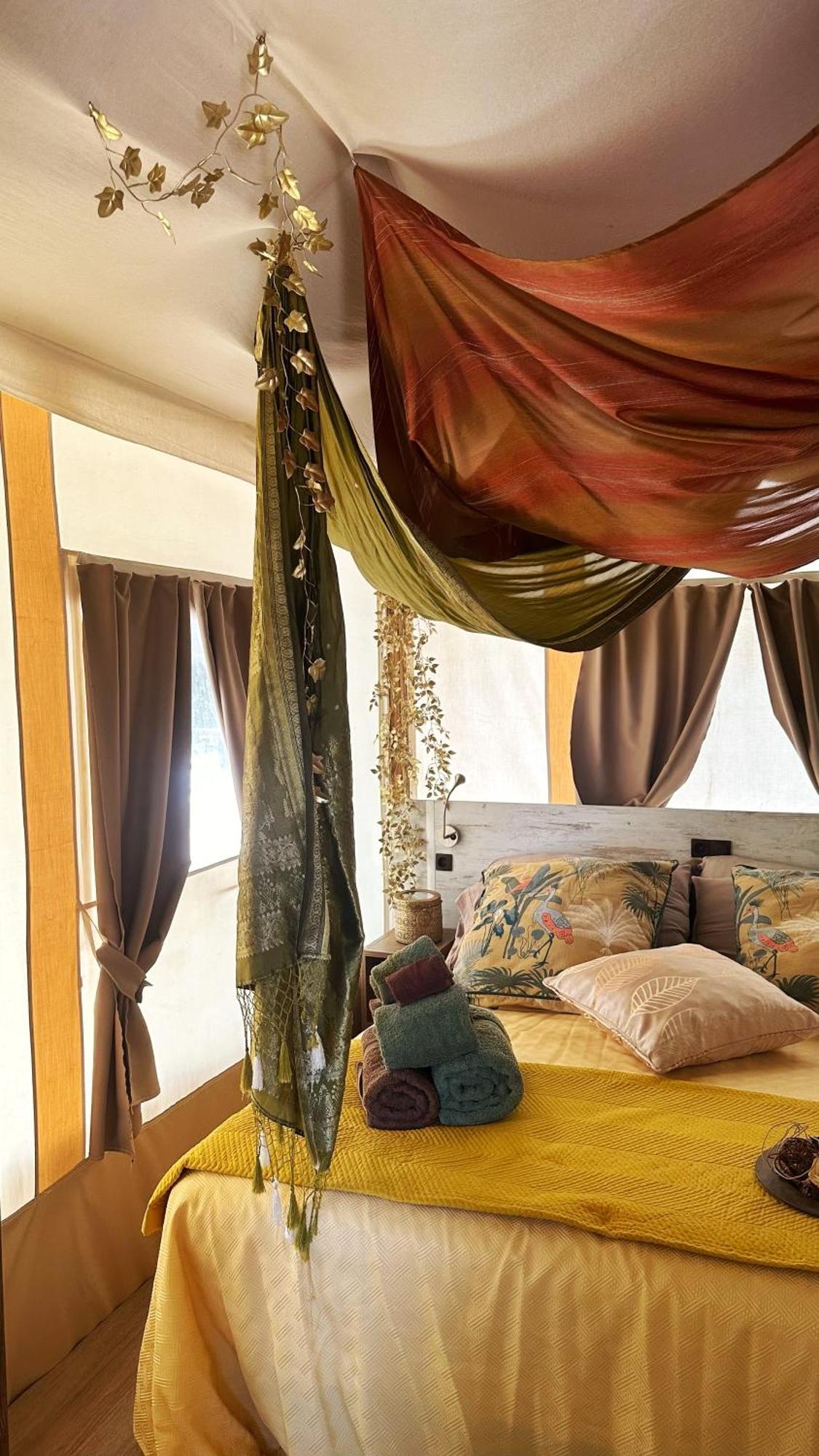 Ciriga Sicily Glamping Resort Santa Maria Del Focallo Luaran gambar